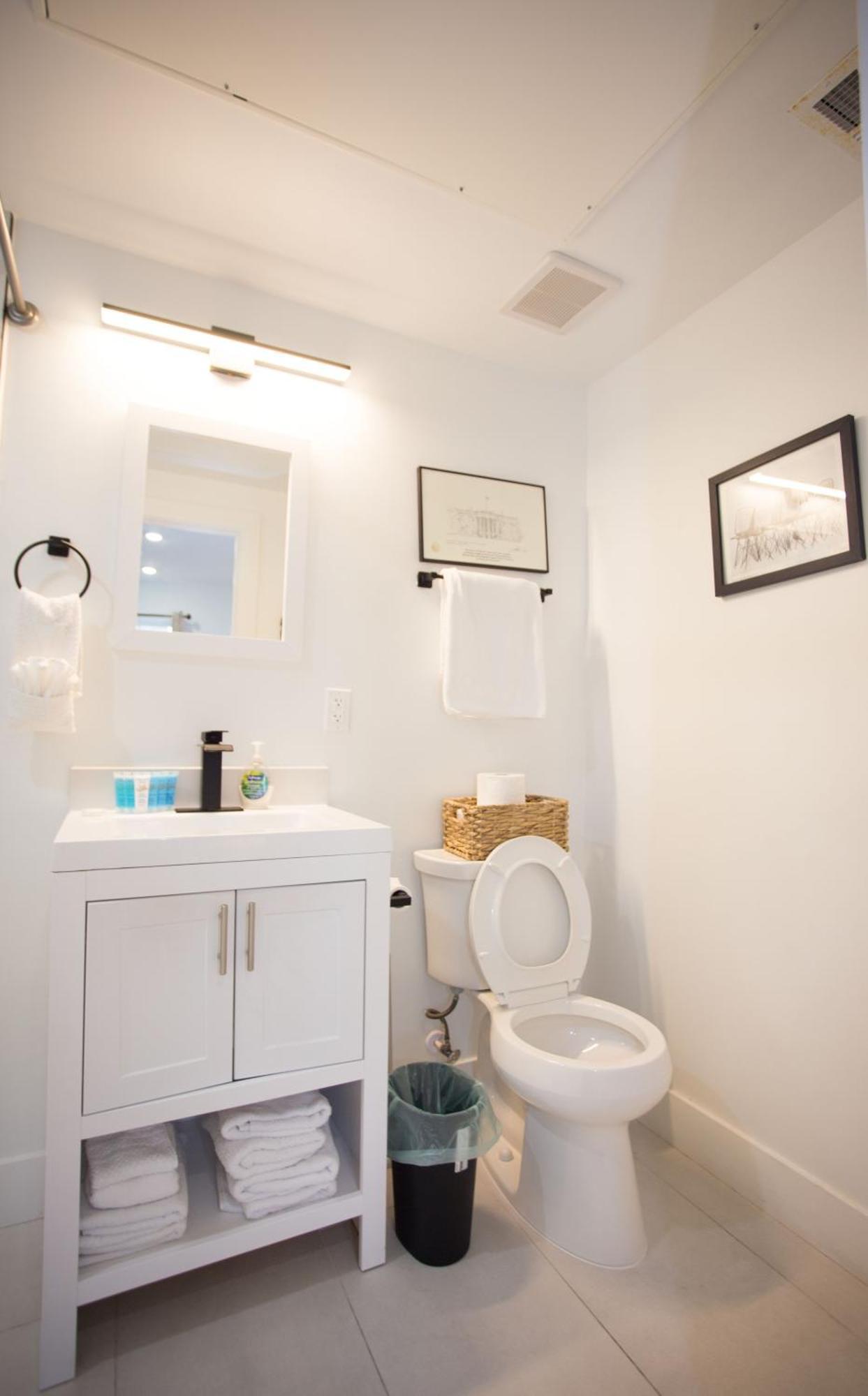 It'S A Corner Unit With Cool City Skyline Views! Washington Exteriér fotografie